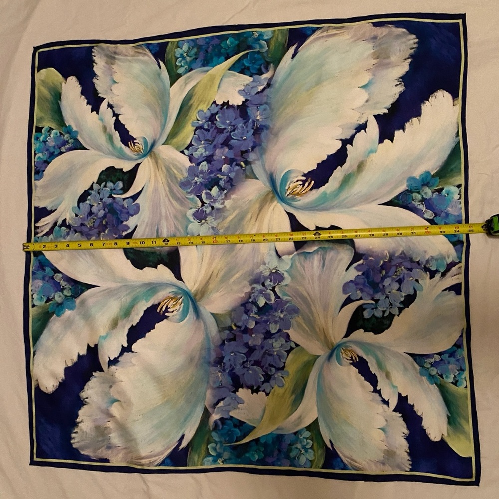 BONUS GIFT Mulberry Silk HANDMADE Blue Floral Hand Stitched Scarf Wrap - Picture 5 of 8